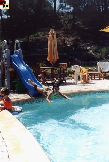 2000-08-003.jpg