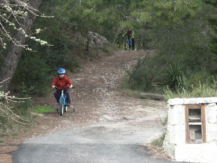 2002-03-015.jpg