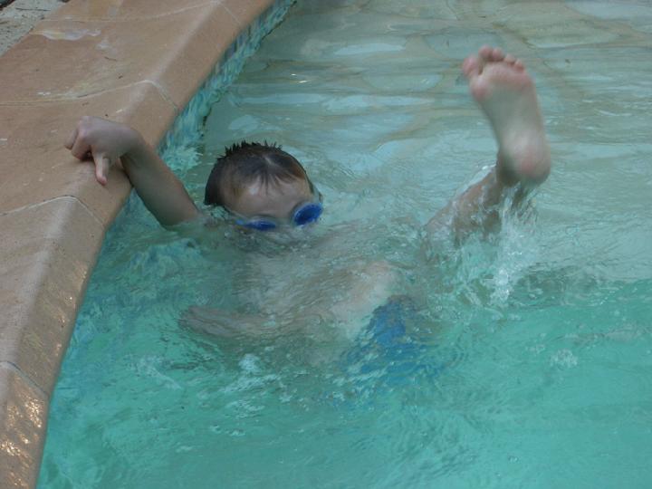 2002-08-016.jpg