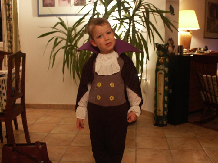 2002-10-003.jpg