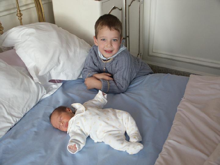 2002-10-035.jpg