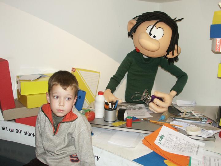 2002-10-047.jpg