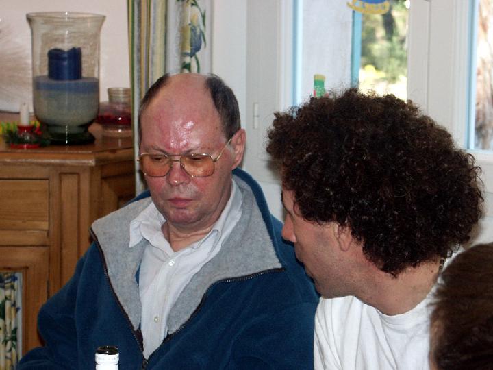 2002-12-035.jpg
